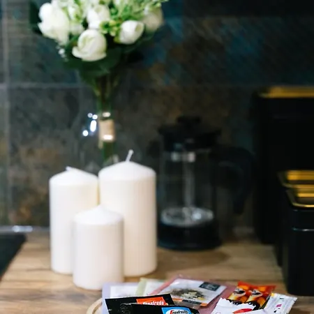 Apartment Center - Entresol & Balcony - By Rentujemy