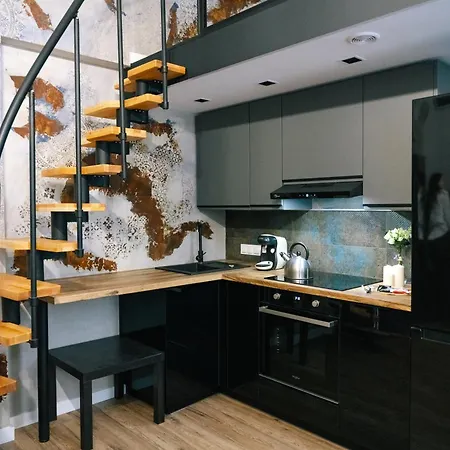 Apartment Center - Entresol & Balcony - By Rentujemy