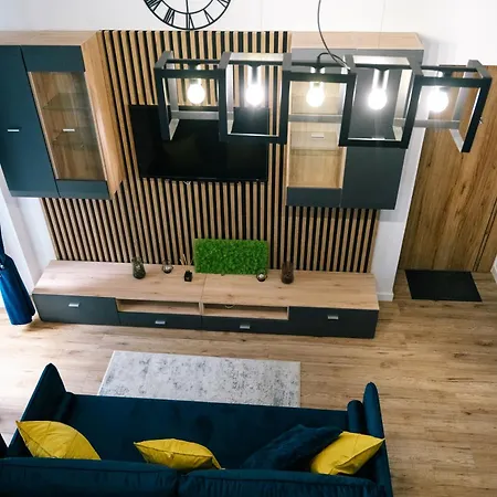 Center - Entresol & Balcony - By Rentujemy Apartmán Lodž