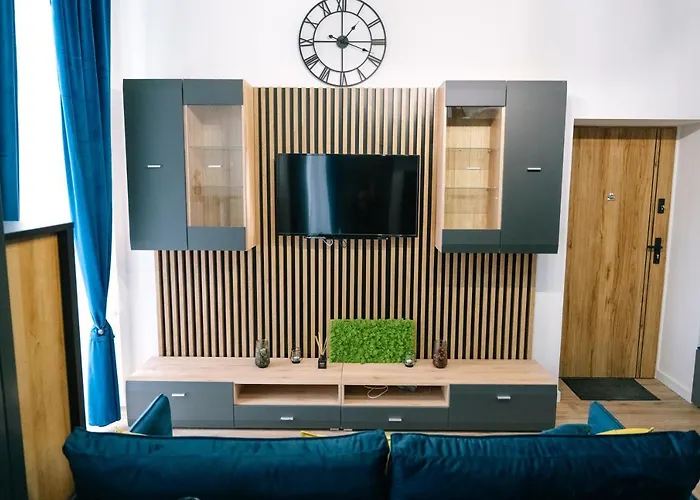 Center - Entresol & Balcony - By Rentujemy *