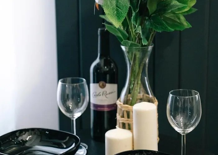 Center - Entresol & Balcony - By Rentujemy شقة